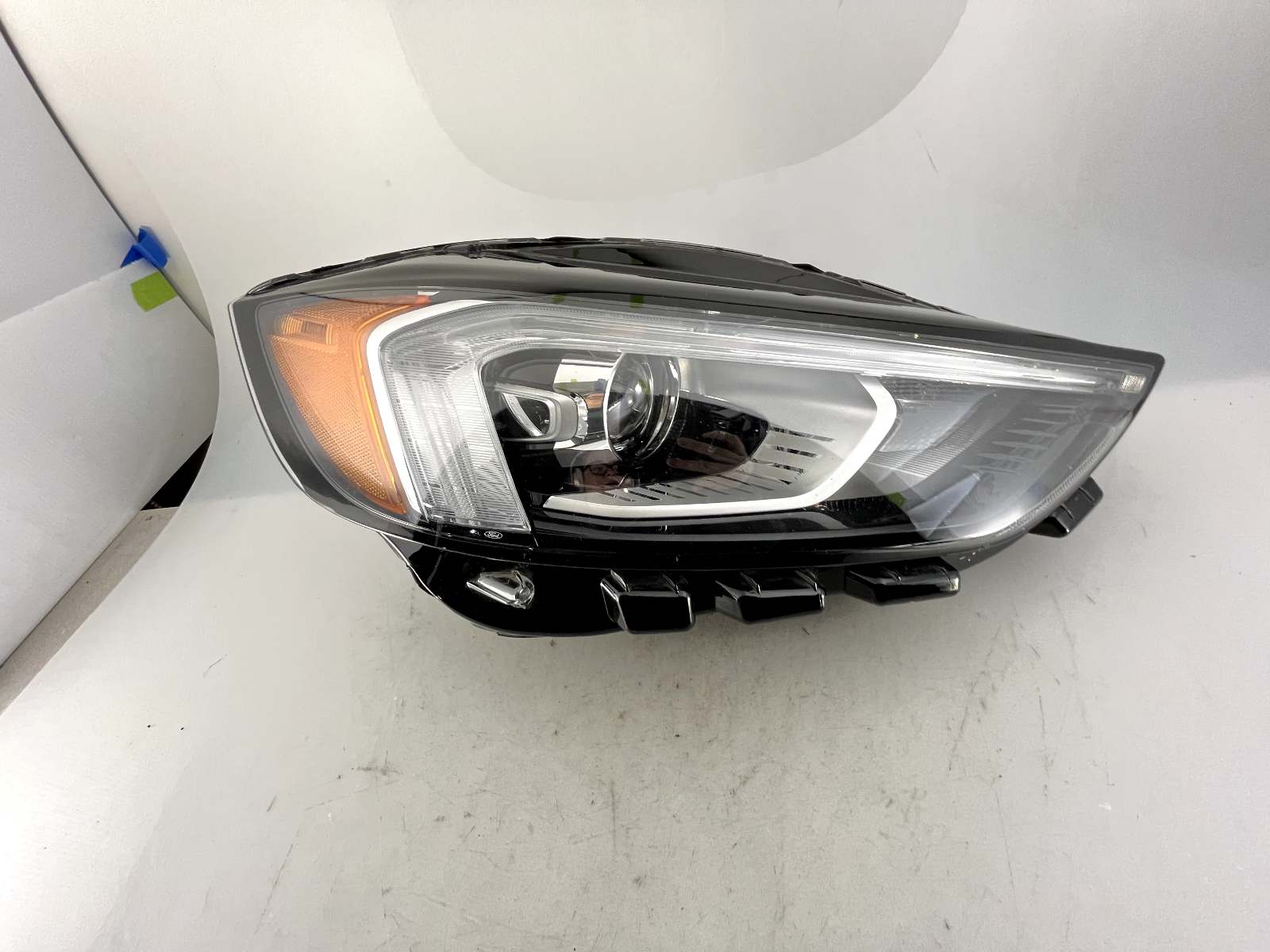 OEM| 2019 - 2023 Ford Edge LED Headlight (Right/Passenger OEM| 2019 - 2023 Ford Edge LED Headlight (Right/Passenger