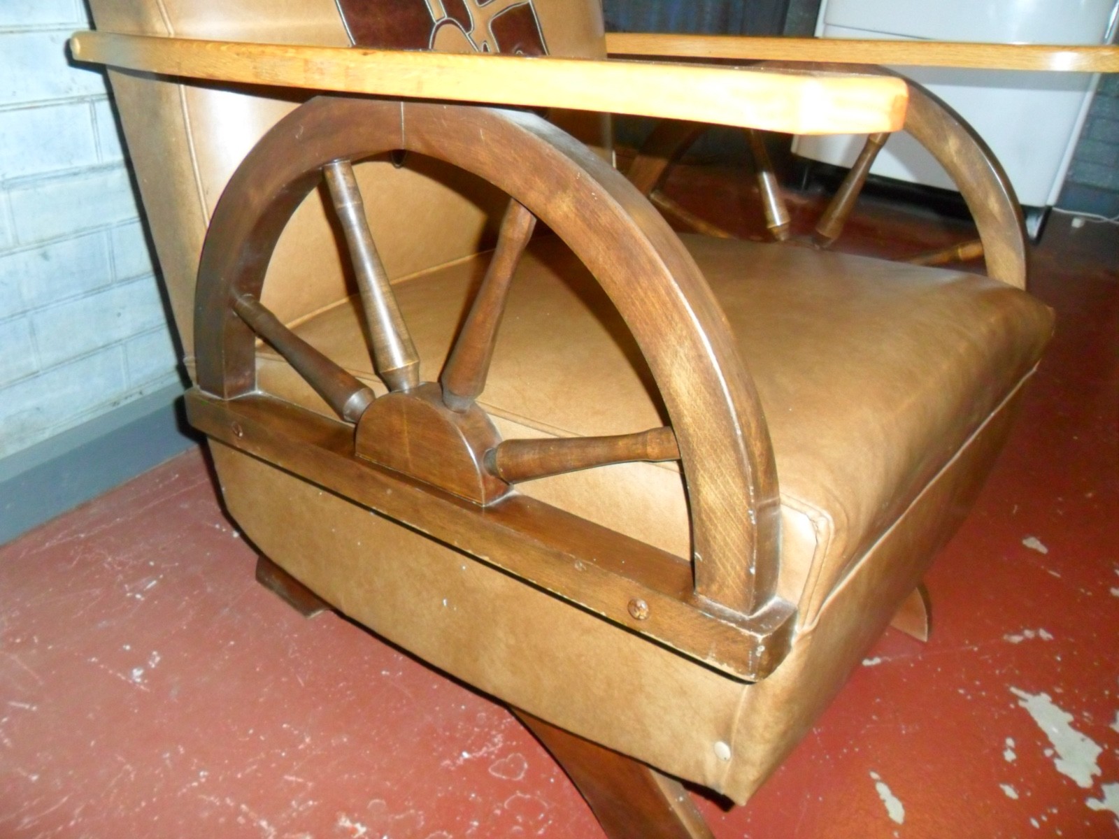 Vintage Cowboy Ranch Wagon Wheel Monterrey era Rocker Chair Man Cave SUPER NICE!