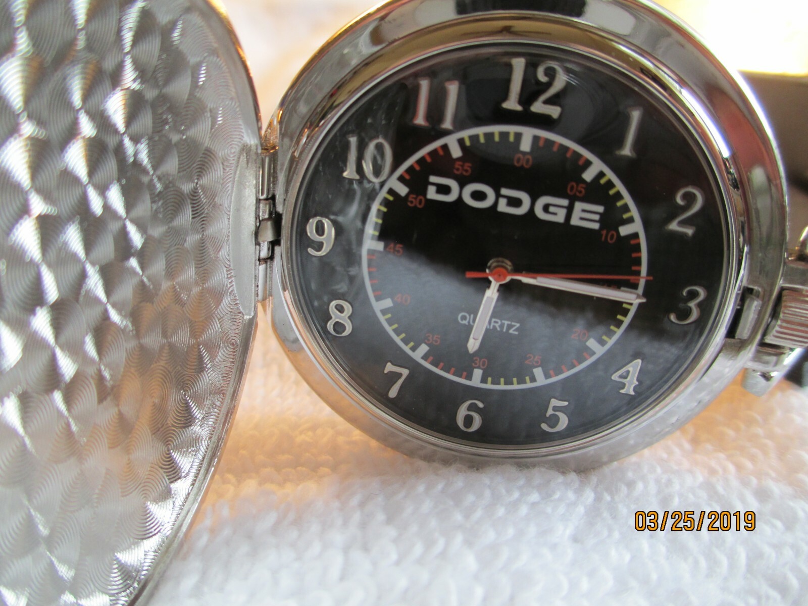 DODGE RAM POCKET WATCH STILL IN TIN CASE NEEDS BATTERY