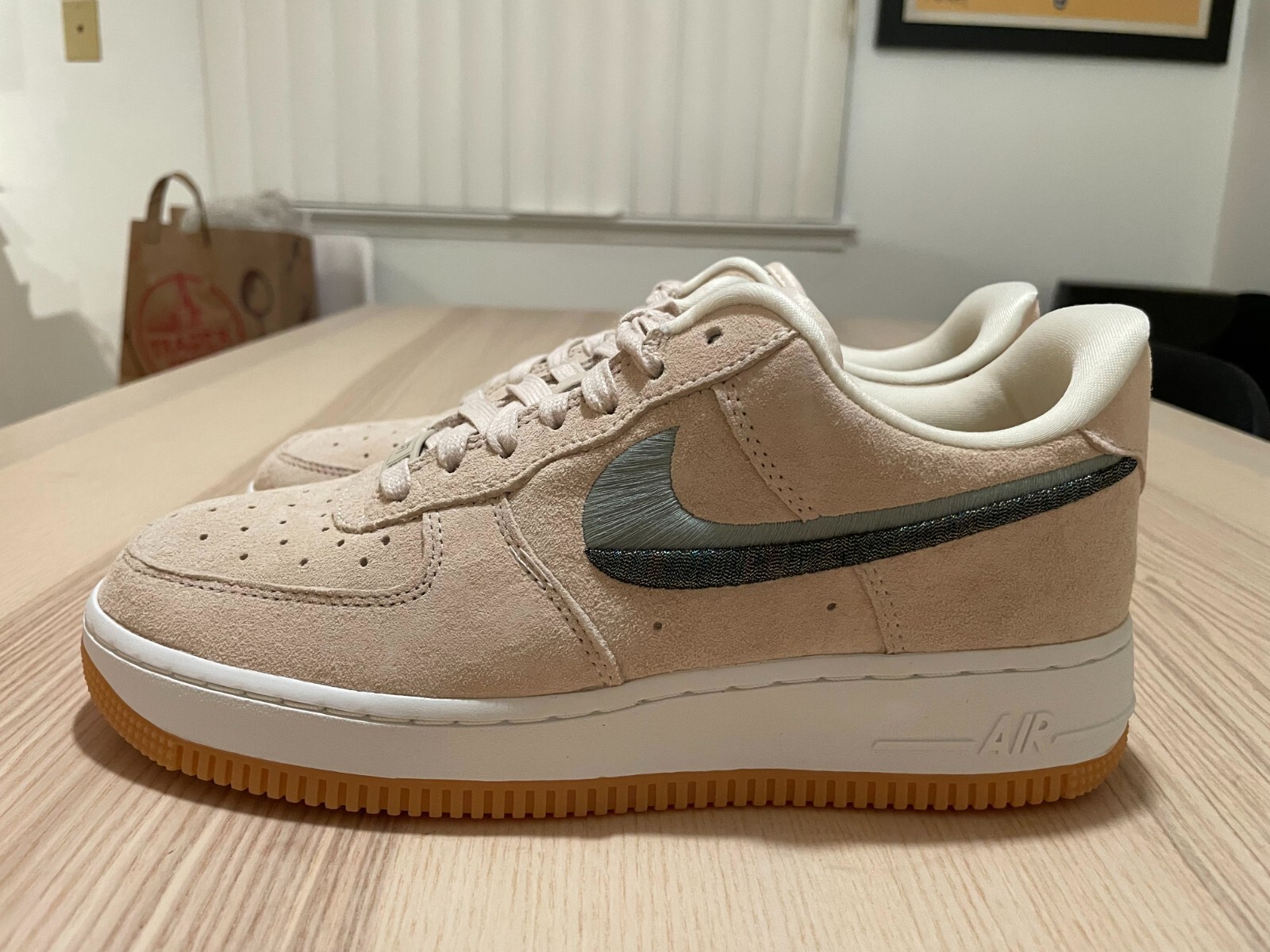 air max 1 lx guava ice