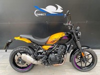 ROYAL ENFIELD GUERRILLA 450 2025 LOW MILEAGE 1 OWNER