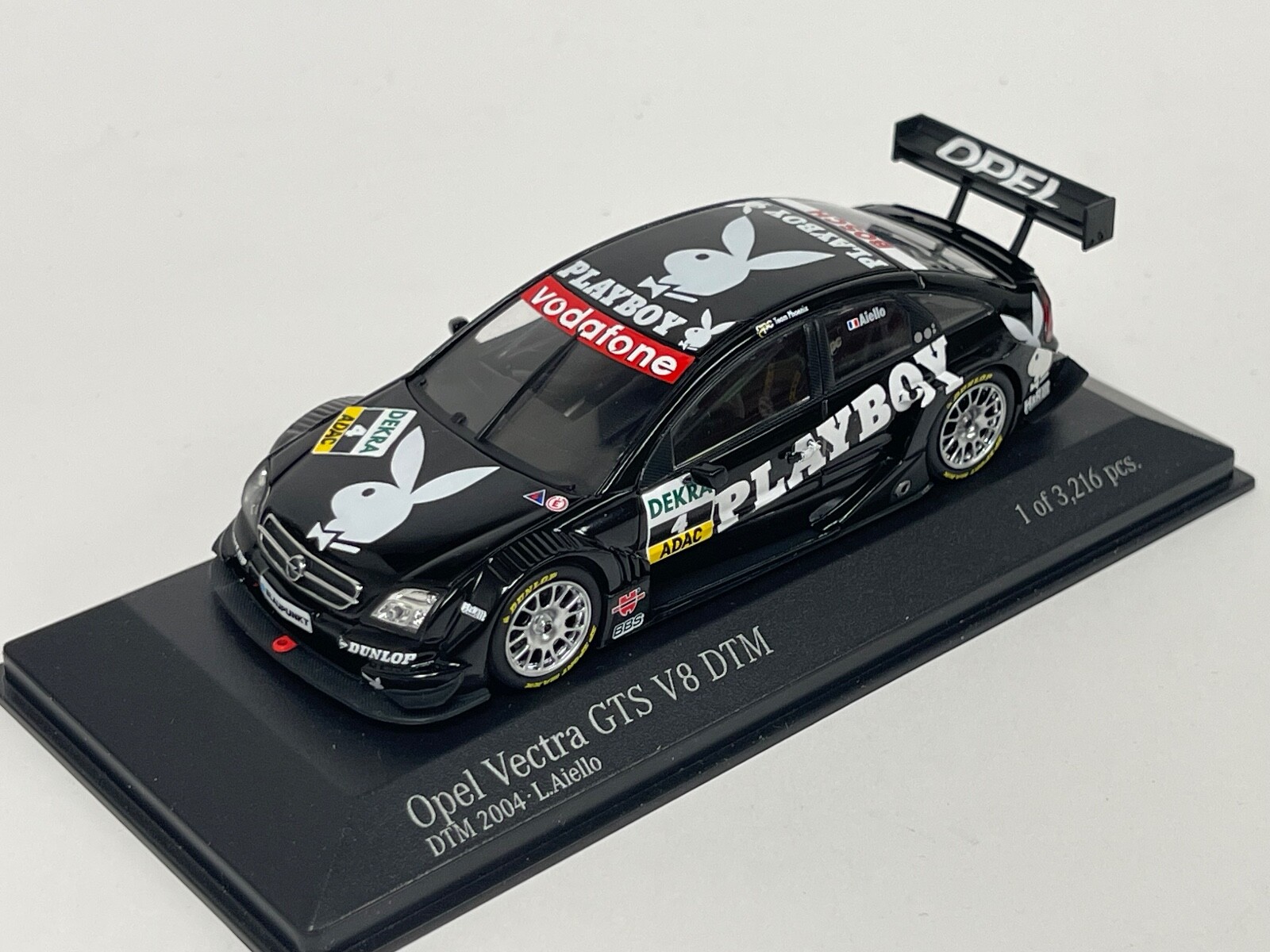 ミニチャンプスオペル ベクトラ GTS V8 DTM 2004（Opel - Vectra