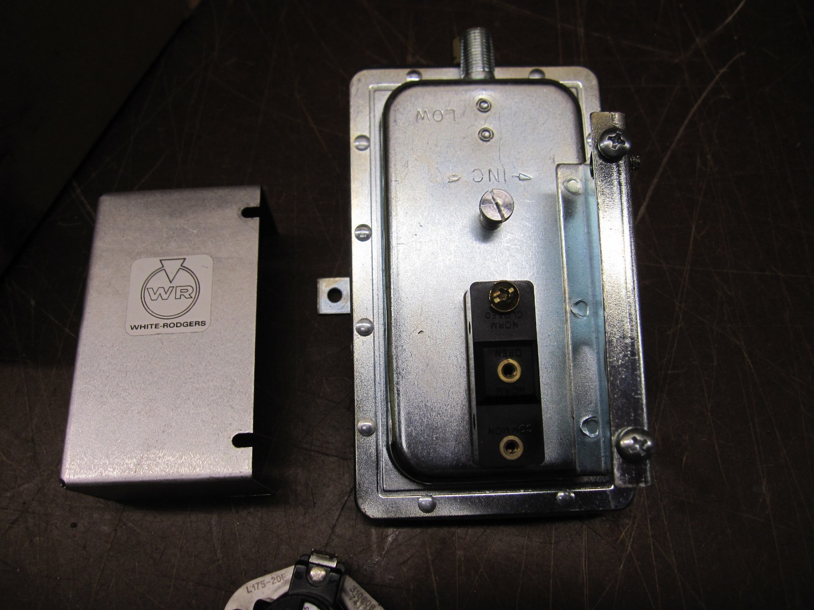 White Rodgers 770-1 SPDT Type Dual Purpose Air Switch