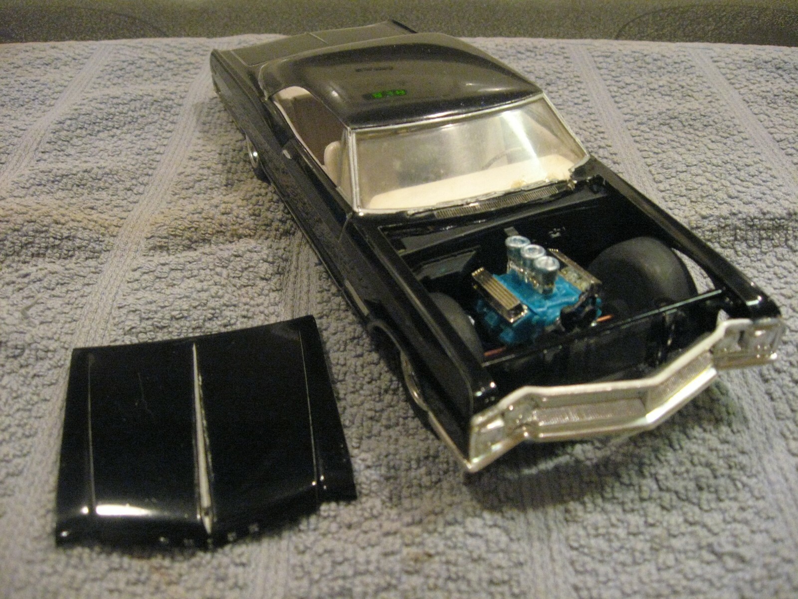 1966 Buick Wildcat Stock AMT 1:25 Scale Model Car