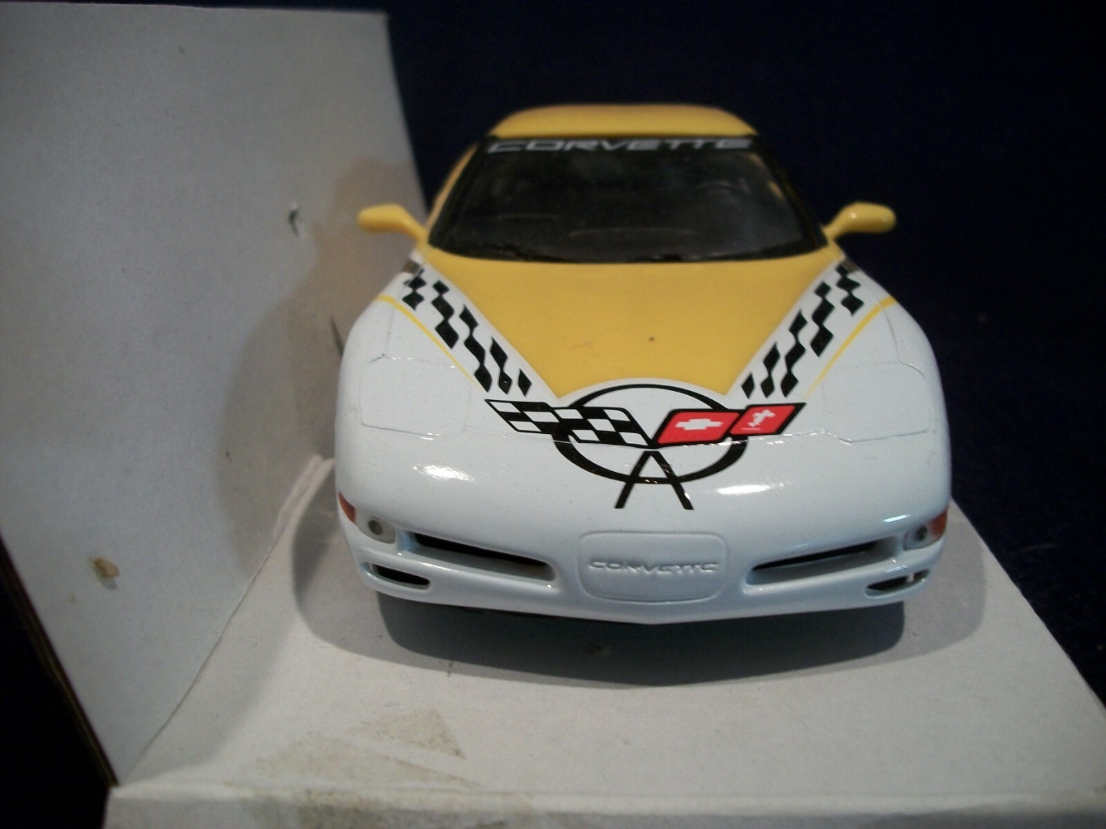 Revell 2001 Corvette Coupe Daytona Pace Car (Promo Model) 1:25 Scale NIB!!!