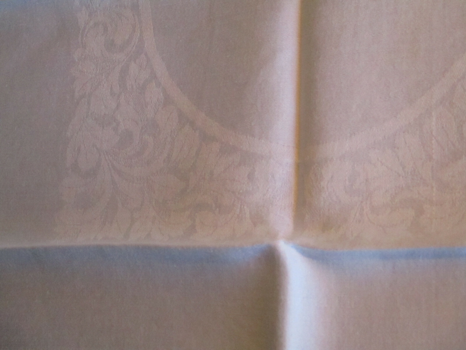 11 XLge Damask Linen Napkins 21.5