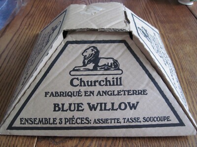 NEW NIB CHURCHILL CLASSIC BLUE WILLOW 3 PIECE SET DINNER PLATE CUP & SAUCER