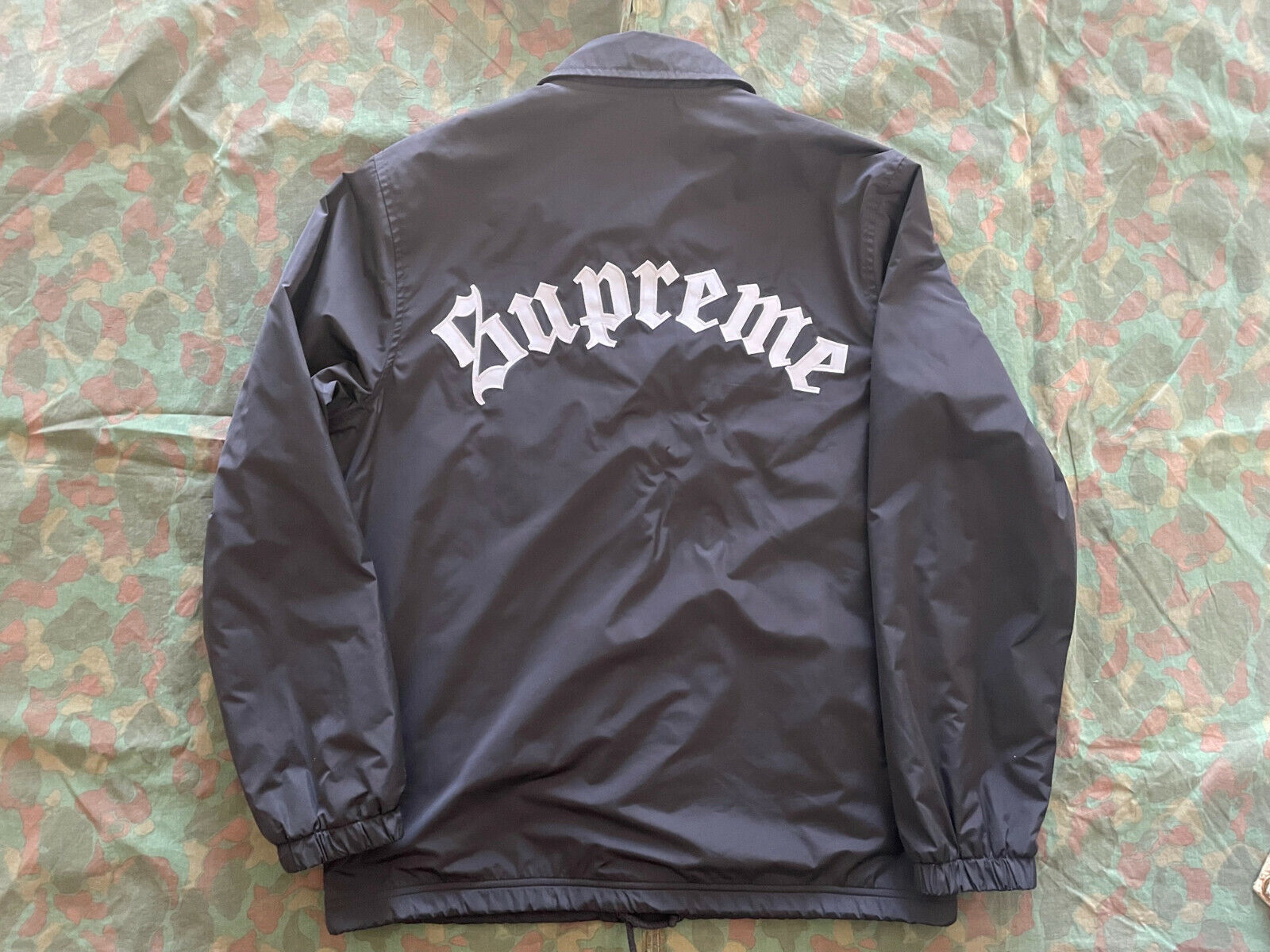 Supreme Old English Coaches Jacket FW16 Black Medium Rare Supreme Old English Coaches Jacket FW16 Black Medium Rare