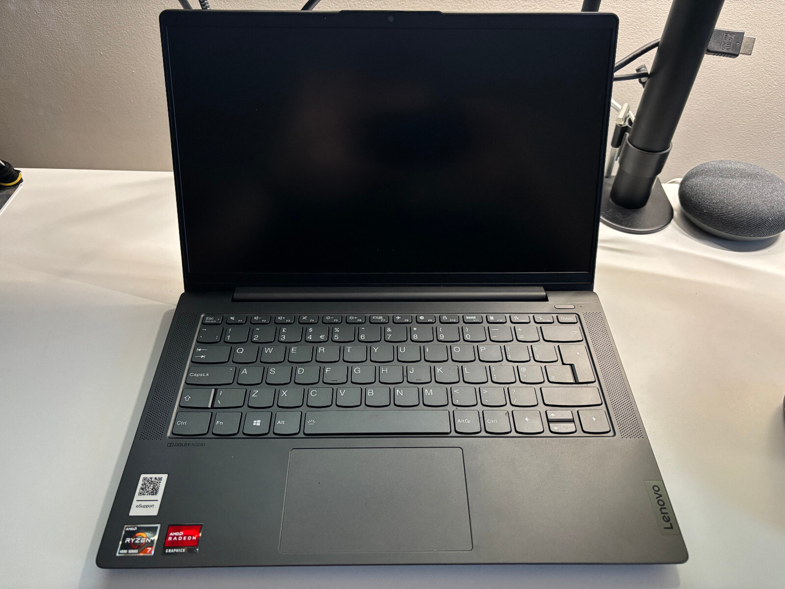 Lenovo IdeaPad 5 14″ (512GB SSD, AMD Ryzen 7 4700U, 16GB RAM
