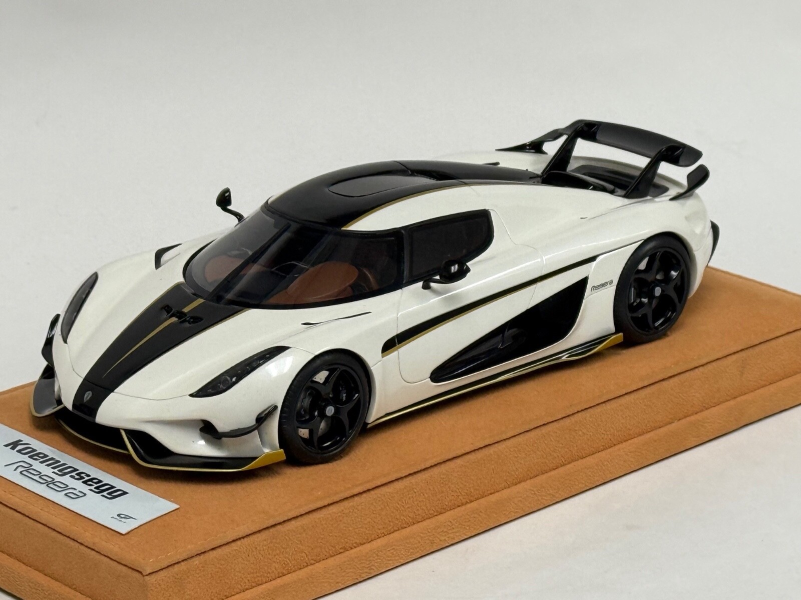 1/18 GT Spirit Koenigsegg Regrea in White from 2023 GT913
