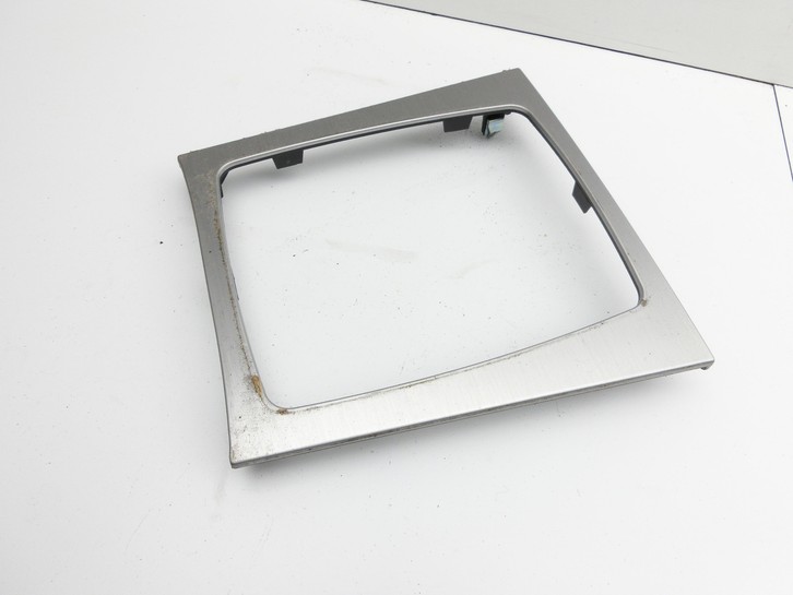 Mercedes W204 S204 C220 07-14 Blende Einbaurahmen  - Bild 2