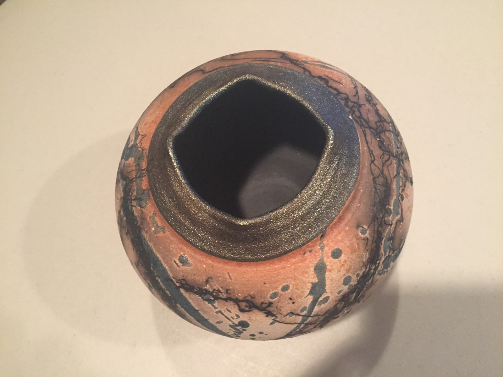 Horsehair Vase - Gorgeous Earth Tones (Signed Hannah, #25)