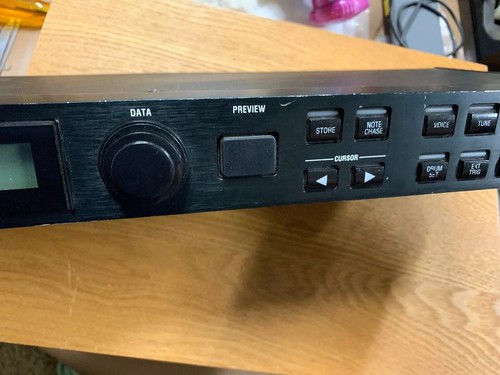 ALESIS D4 Rackmount Electronic Drum Sound Module Vintage 12 Inputs 2 Stereo Outs