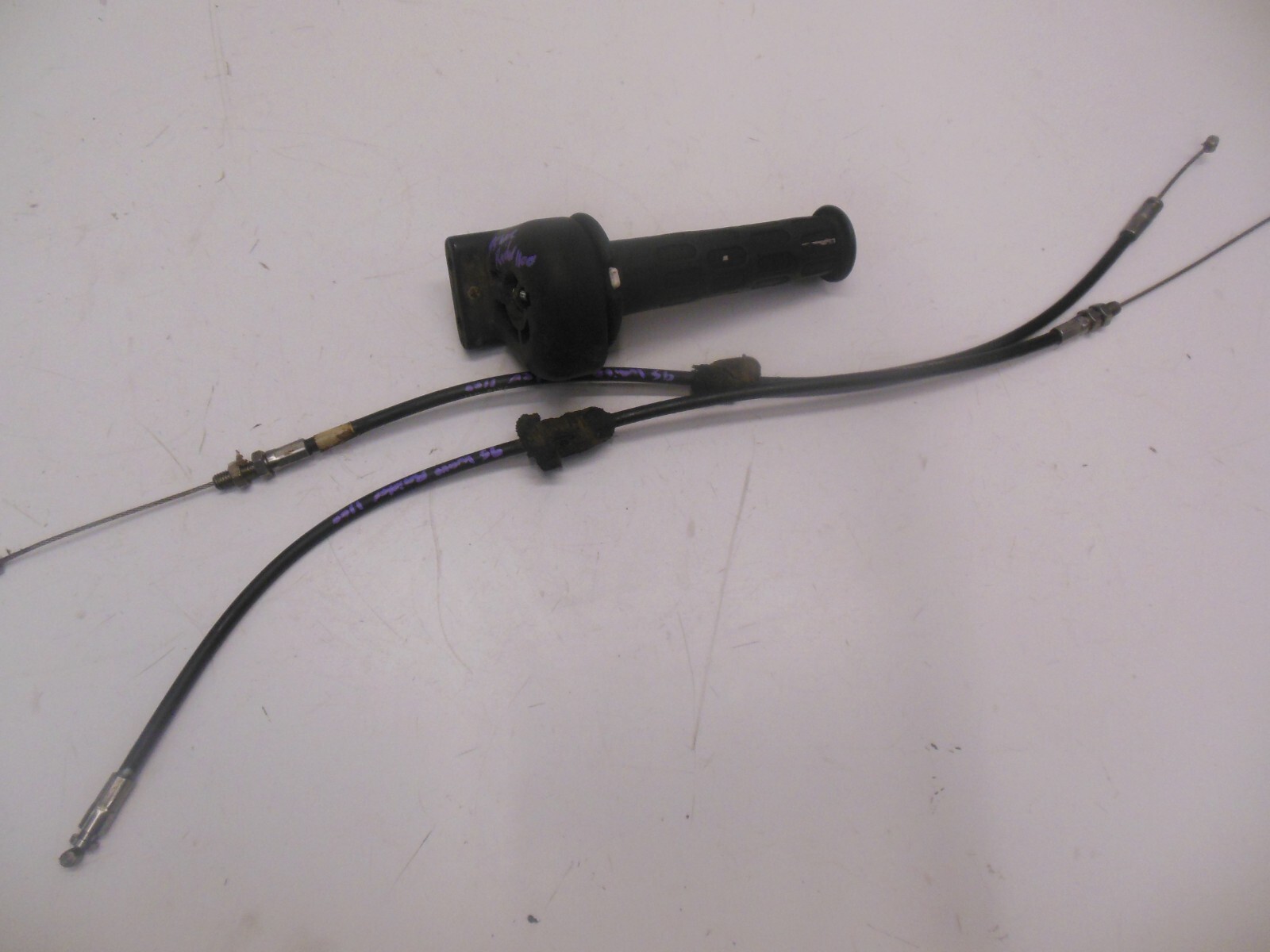 DD40 Yamaha Wave Raider 1100 1995 Trim Grip Handle W Cables