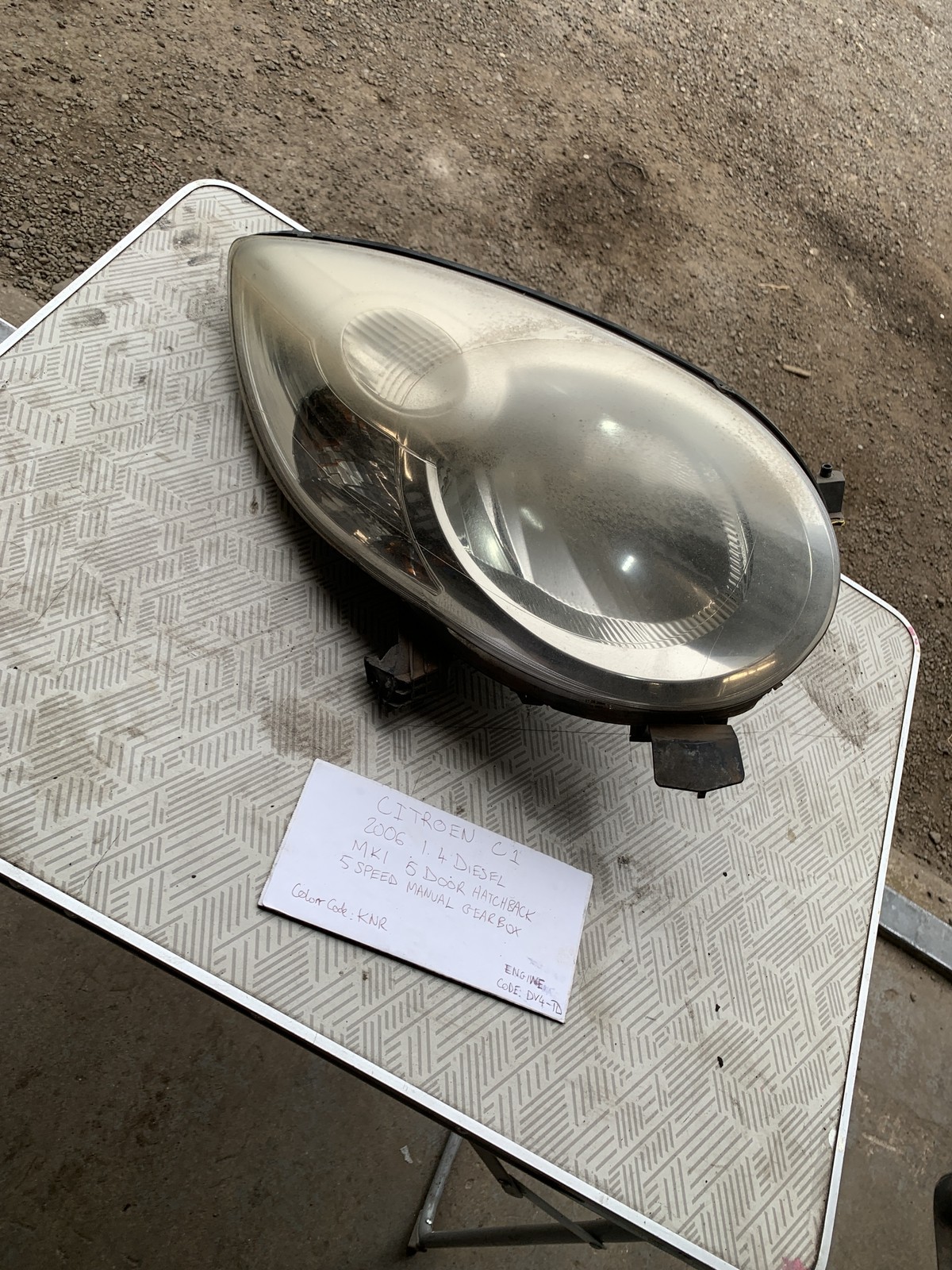 CITROEN C1 MK1 2006 1.4 DIESEL - FRONT RIGHT DRIVER SIDE HEADLIGHT LAMP 89032966