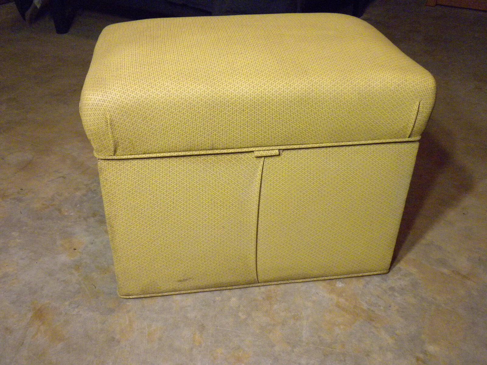 Honette Wide Stole （Natural） Hooker Furniture 628-85598-80 Natural Gray Melange 84