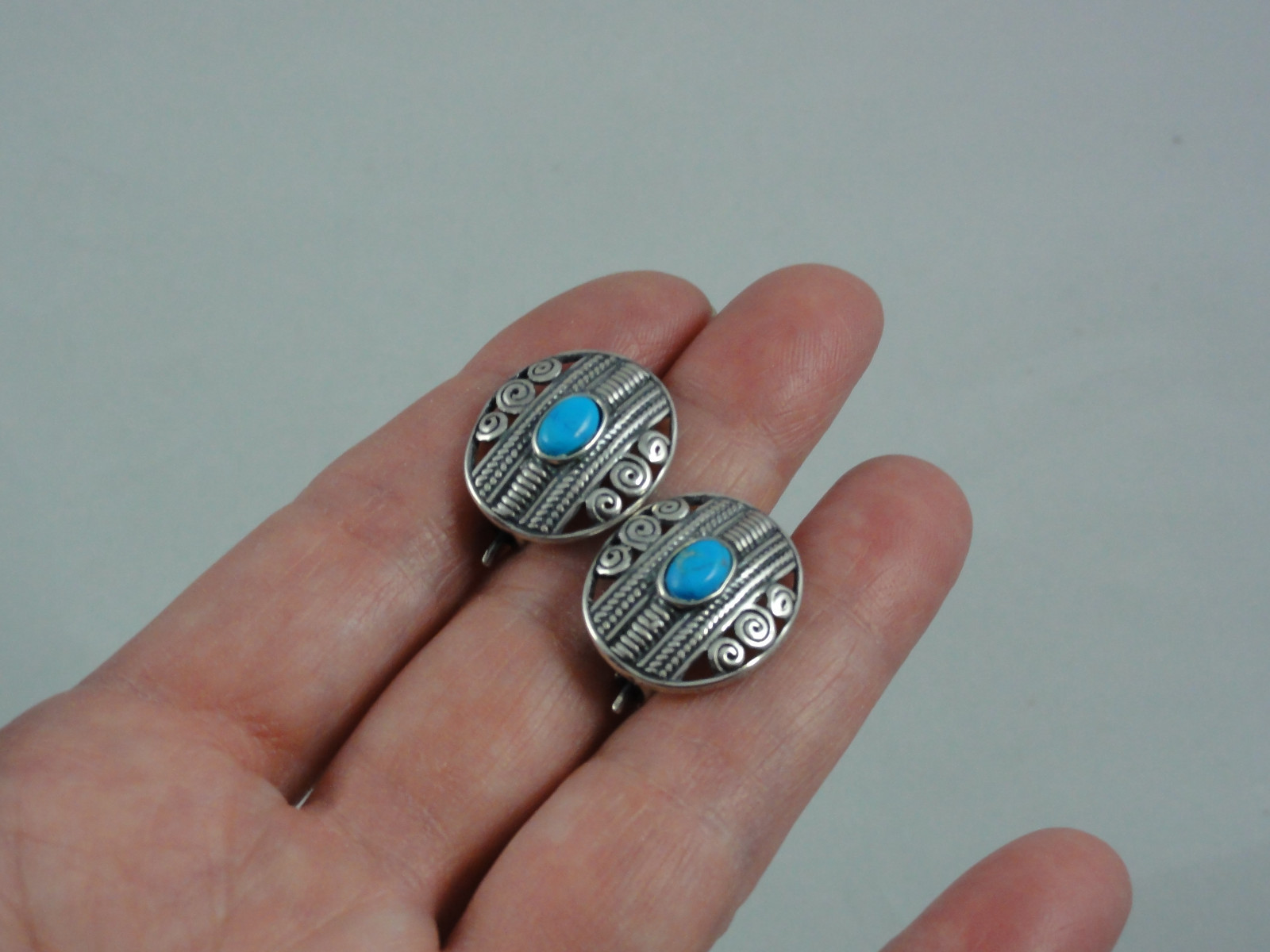 Estate Sterling Silver Turquoise Bali Style Oval  Earrings Rope Swirl Concave