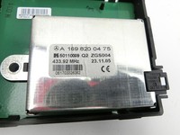 Mercedes W245 B200 05-08 Antennenverstärker Mercedes W245 B200 05-08 17.03.2006 A1698200475 50110009 gebraucht Vorschau 2