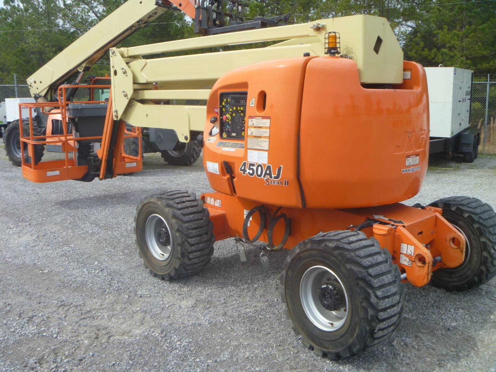 2014 JLG Refurb 450AJ II Articulating Boom Lift 4WD