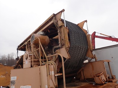 Bandit 3680 Chipper THE BEAST Wood Processor Demolition Demo CAT C16