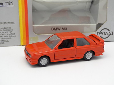 Gama 1/43 - BMW M3 E30 - Red