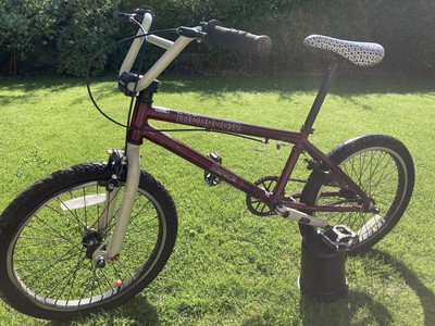 Mongoose Menace BMX