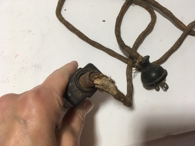 OLD VINTAGE THE Seneca COMPANY Electric Iron MADE IN Brighton NY STYLE NO 1146