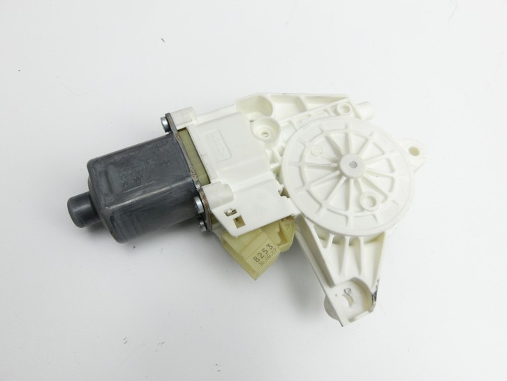 Mercedes W204 C320 07-14 Lim Fensterhebermotor Links Hinten Mercedes W204 C320 07-14 30.10.2007 A20482000642... Vorschau 3