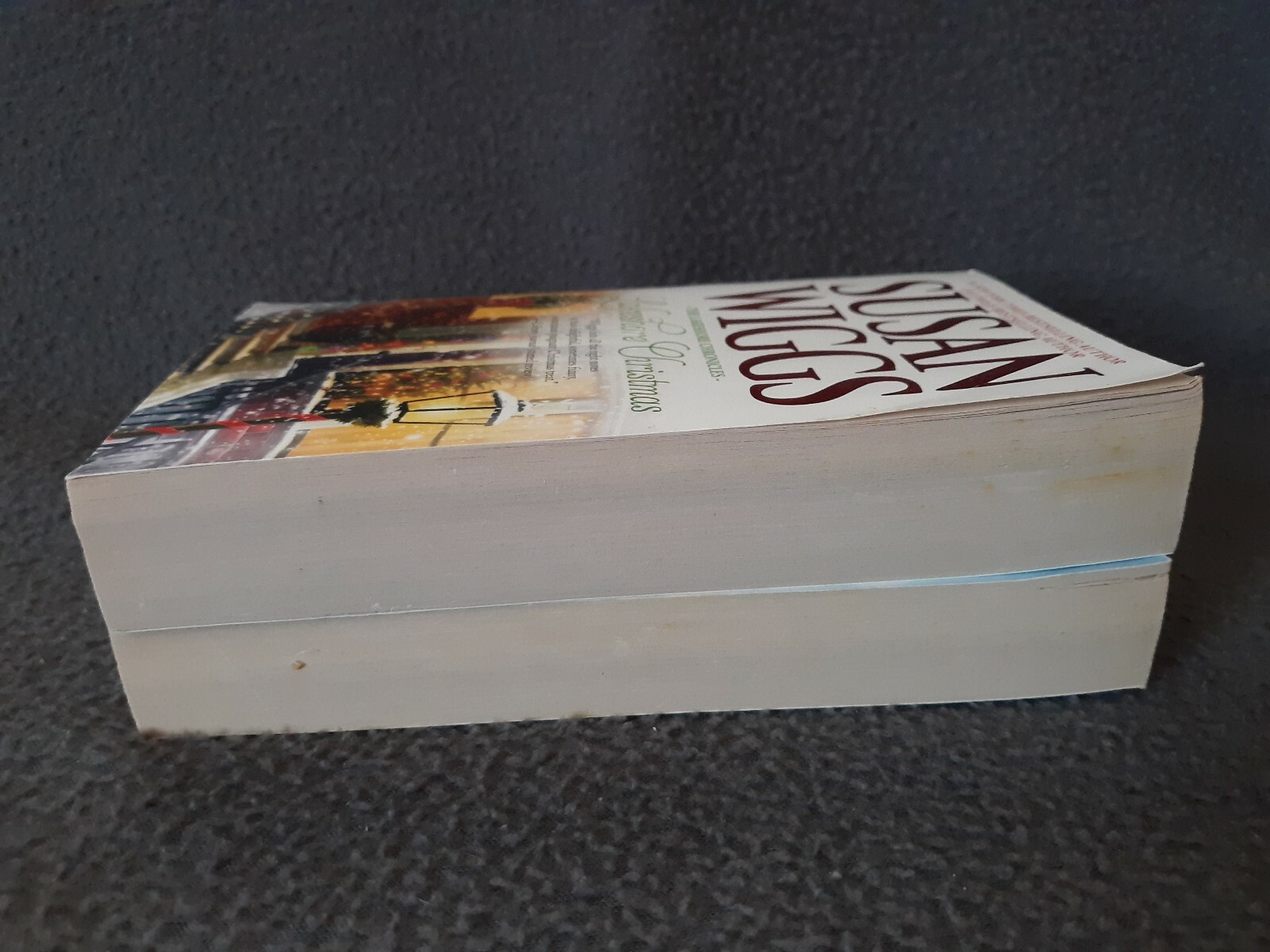 Susan Wiggs Lot of 2 Paperbacks Lakeshore Christmas / Summer Brides