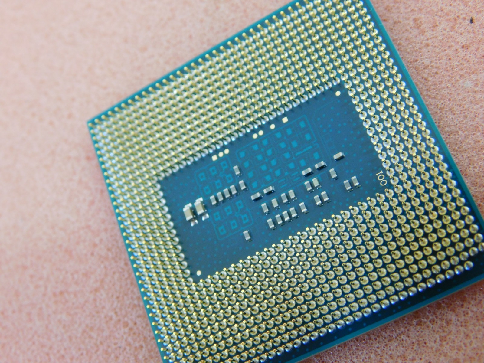 Intel Core i3-4000M 2.4GHz 3MB Dual-core Socket G3 Mobile CPU Processor SR1HC