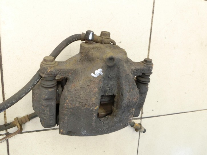Toyota Auris E15 06-10 VVTi 1,3 74KW Bremssattel Bremszange Vorne Rechts Toyota Auris E15 06-10 17.08.2009... Vorschau 2
