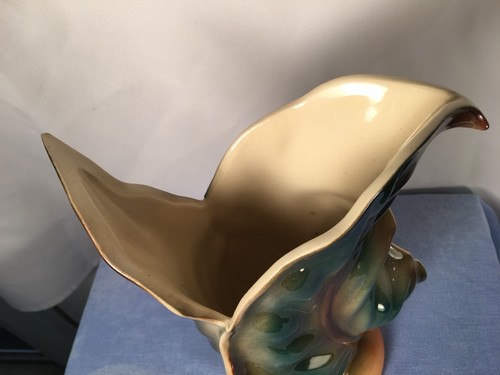 SHAWNEE USA American Pottery Rich Green Leaf Vase #823 Classic 9.25