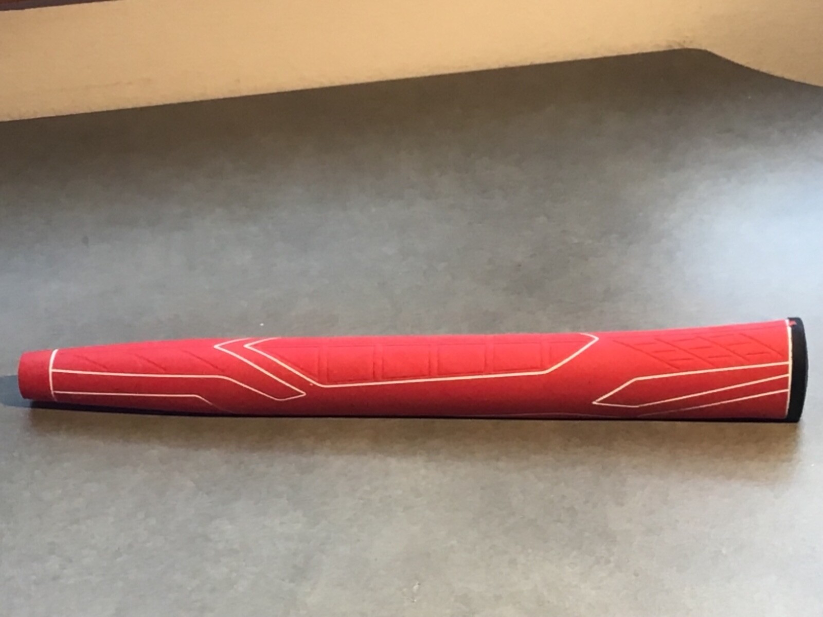 RIFE   Red Mid sized Putter Grip with RIFE Putter logo