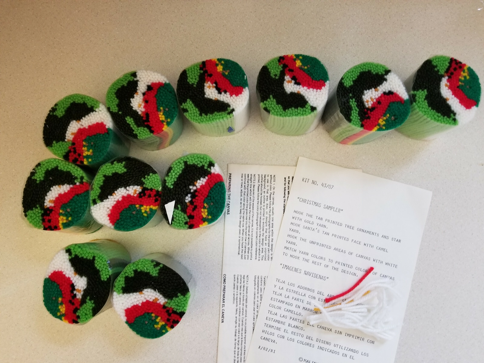 Malina Christmas Sampler Hook a Rug Kit  43/07 28