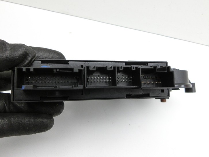 Audi A4 8E B7 04-08 Kombi Fensterhebermotor Links Vorne Audi A4 8E B7 04-08 28.03.2007 8E2959801E 105846-204... Vorschau 5