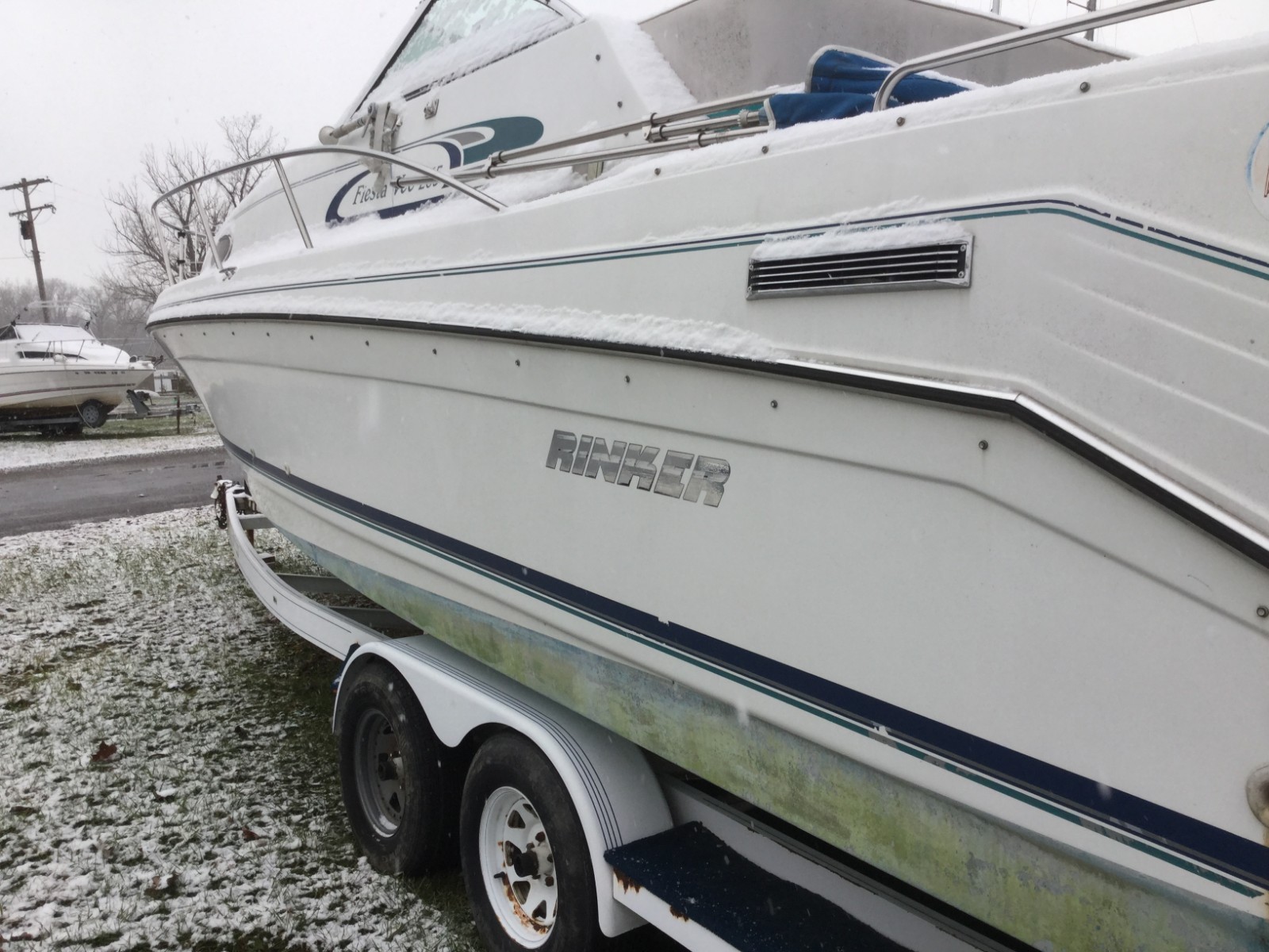 1994 Rinker Fiesta Vee 265 28' Cabin Cruiser & Trailer - Ohio