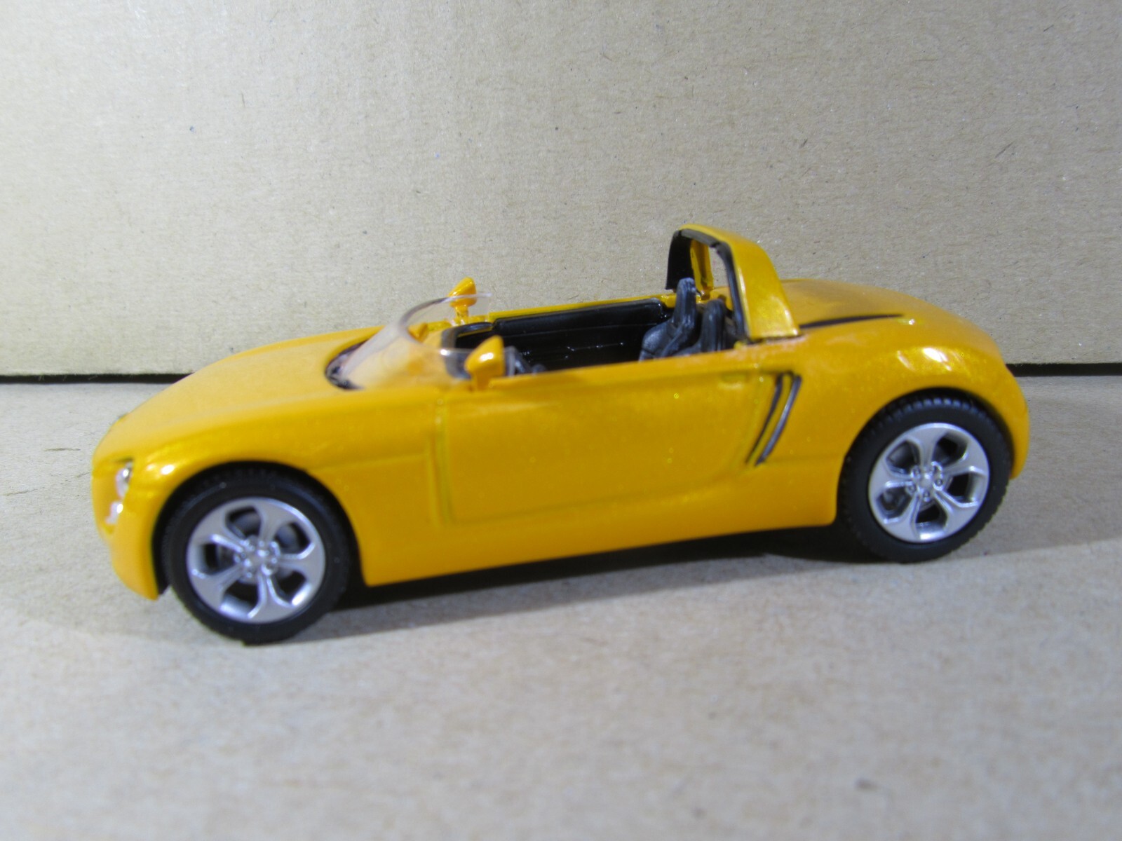NOREV 1/43 VW Golf GTI Pirelli イエロー 1/43 VW Golf V GTI PIRELLI - Sunflower Gelb - NOREV - OVP