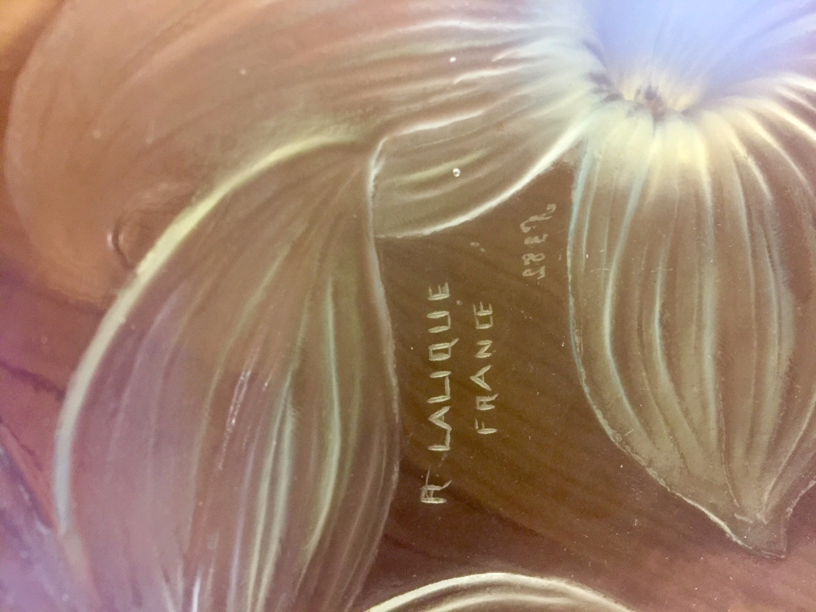 SIGNED & NUMBERED R. LALIQUE OPALESCENT LYS BOWL, CIRCA 1920's (VERY RARE)