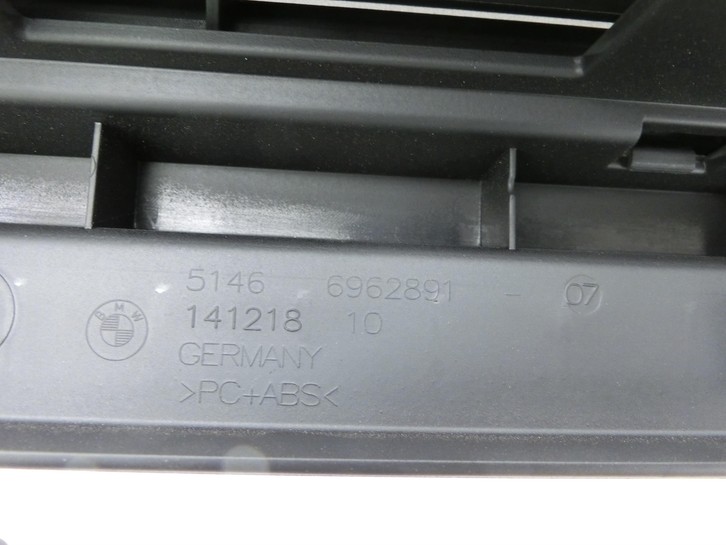 BMW 1er E88 125I 07-11 Cabrio Blende Rücksitz Überrollbügel  - Bild 6