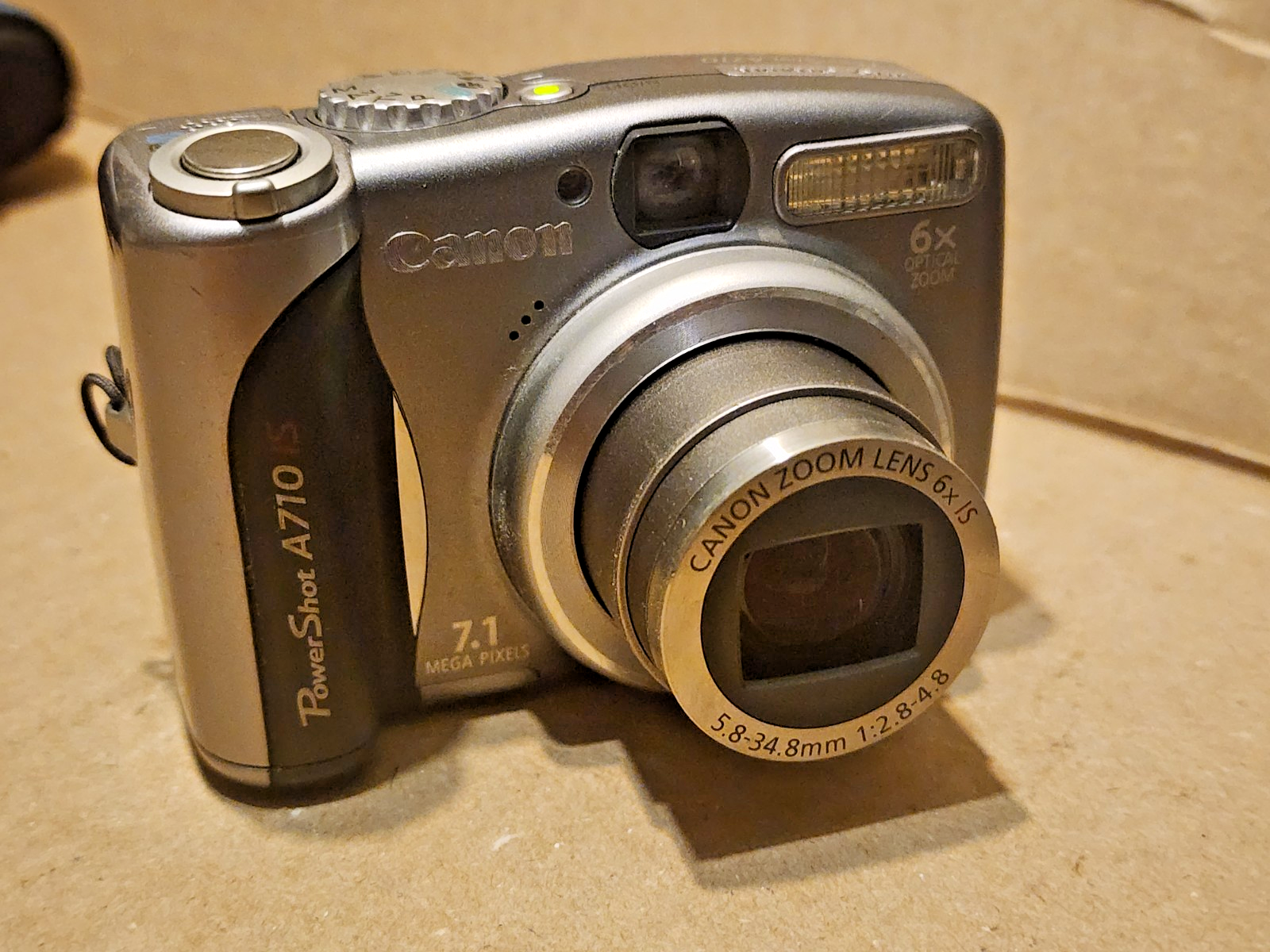 Vtg Canon PowerShot A710 IS 7.1MP Digital Camera - Metallic