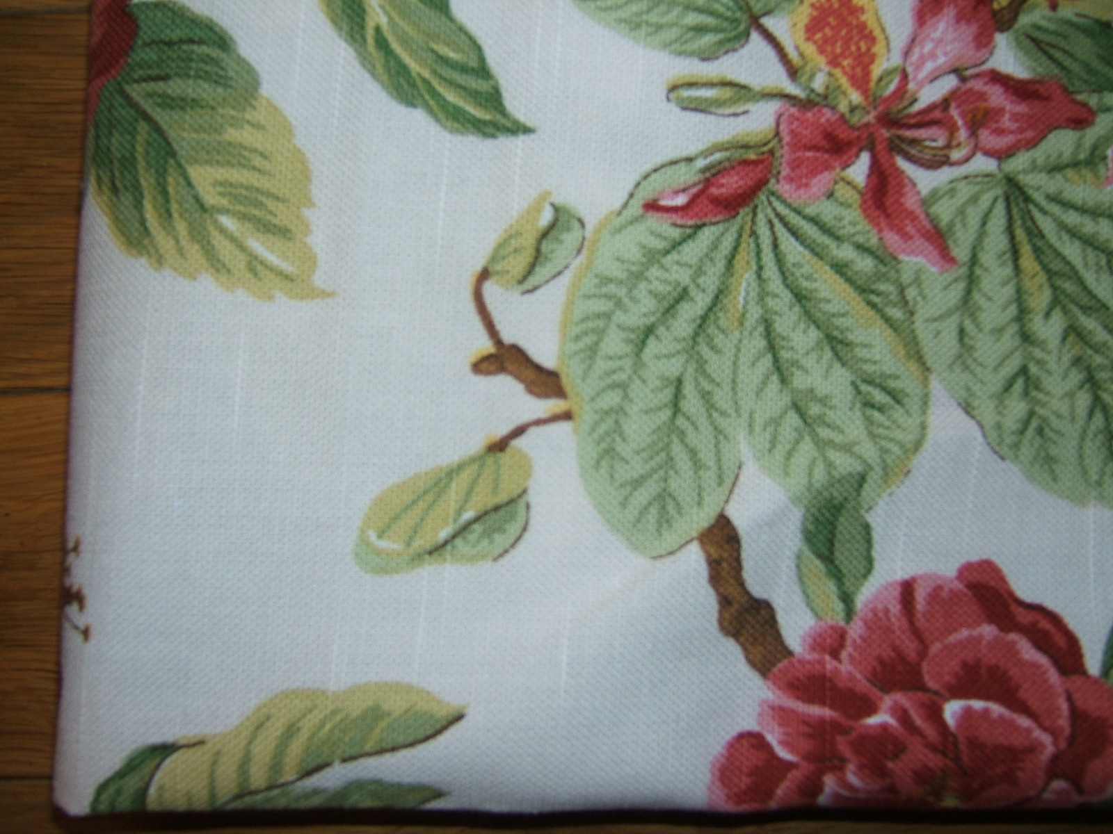 BRAEMORE DESIGN SCREEN PRINT FLORAL FABRIC 53 INCHES LONG  54 WIDE VAT COLORS  N