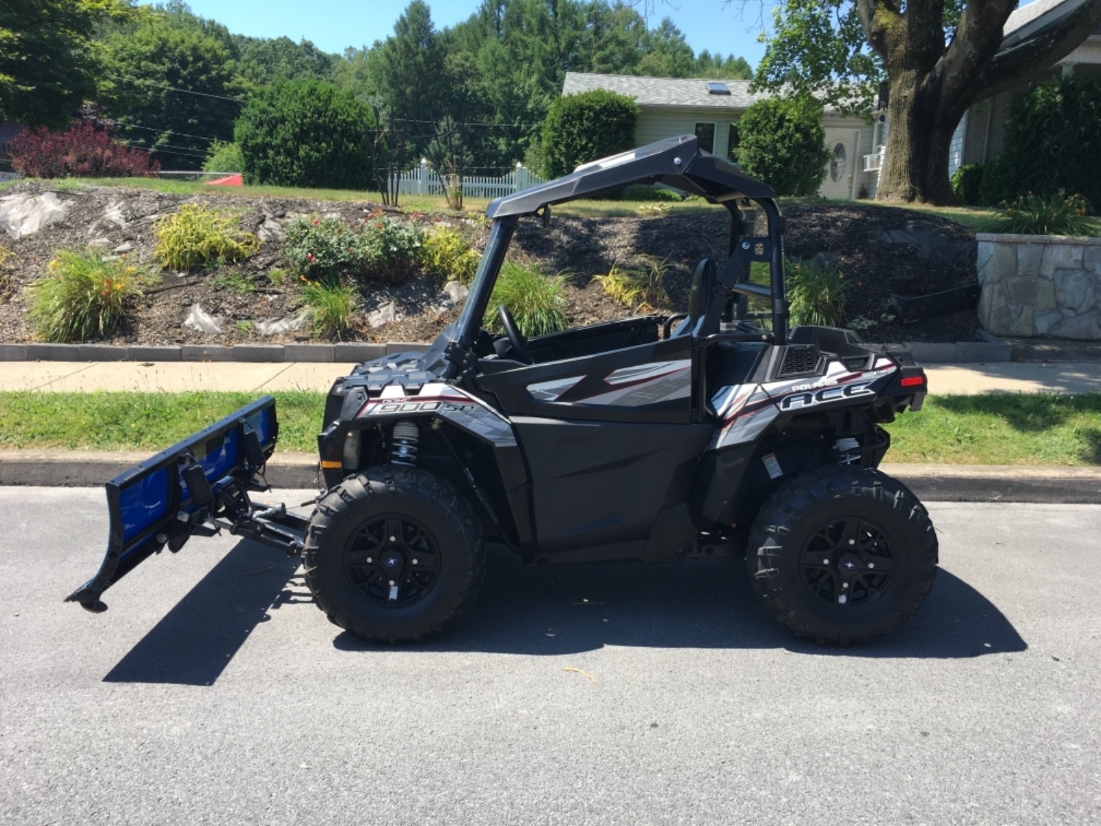 POLARIS ACE 900 SP STEALTH BLACK EPS 4X4 POWER STEERING UTV + PLOW FREE DELIVERY