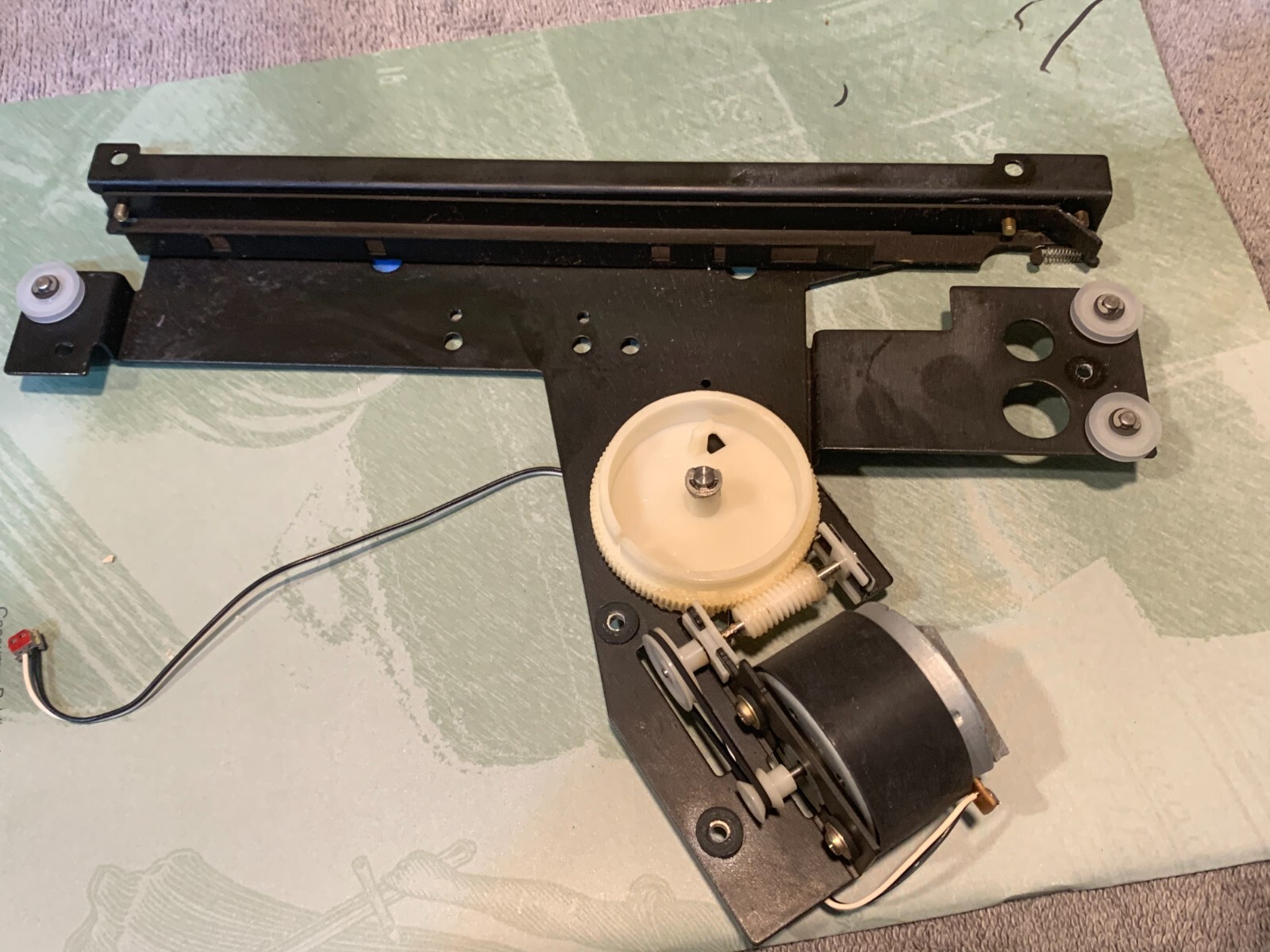Sony PS-X555ES Stereo Turntable Parting Out - Tonearm Motor