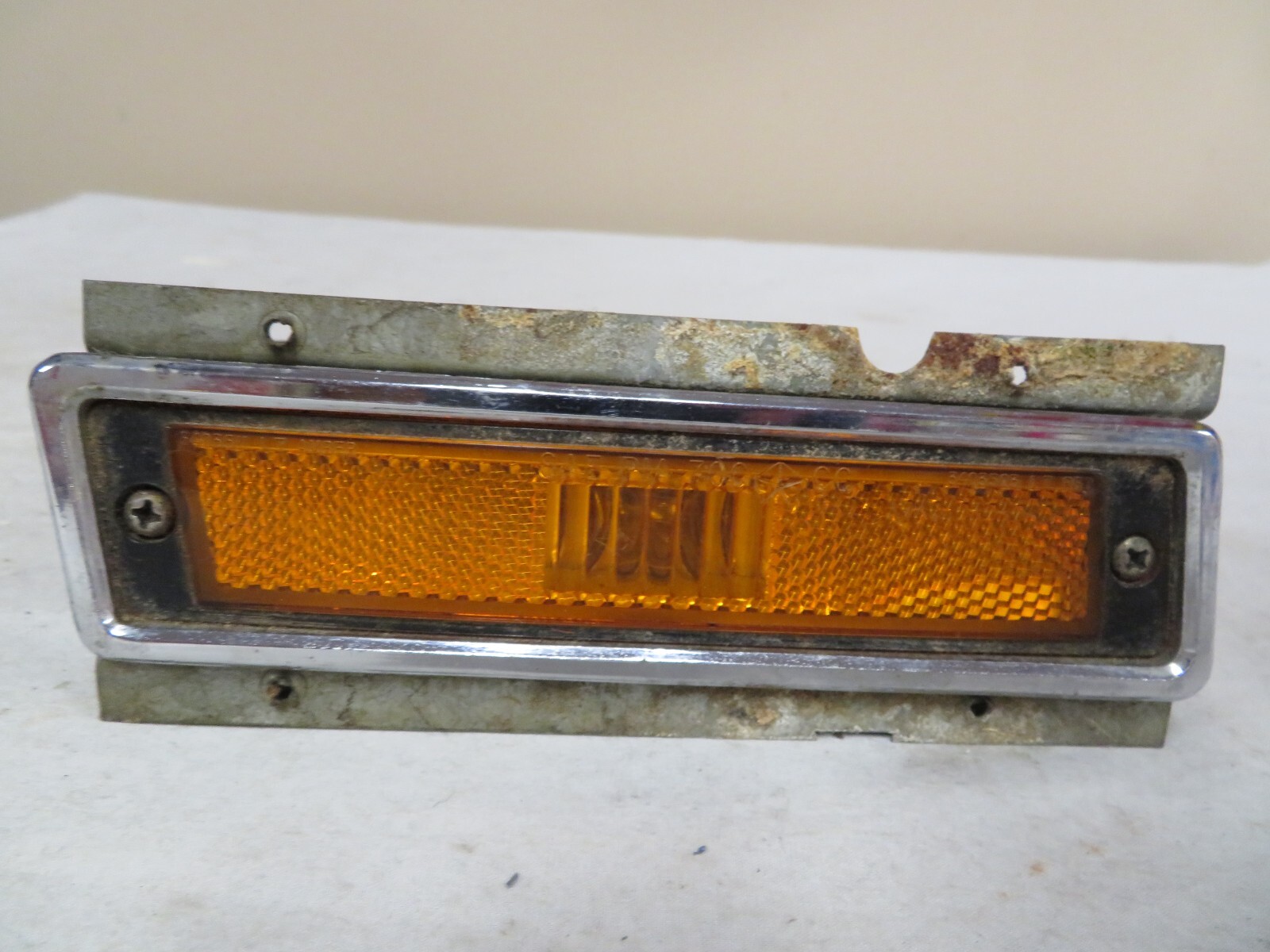 1970-71 Chrysler 300 New Yorker Newport LH Rear Side Marker 1970-71 Chrysler 300 New Yorker Newport LH Rear Side Marker