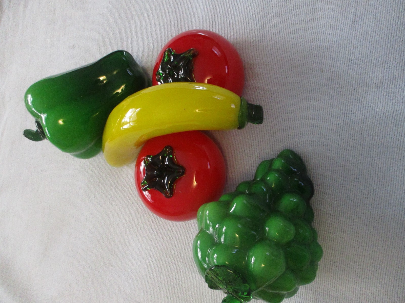 Lot Vintage Murano style Glass Fruit  Vegtables Grapes Bananna Pepper Tomato