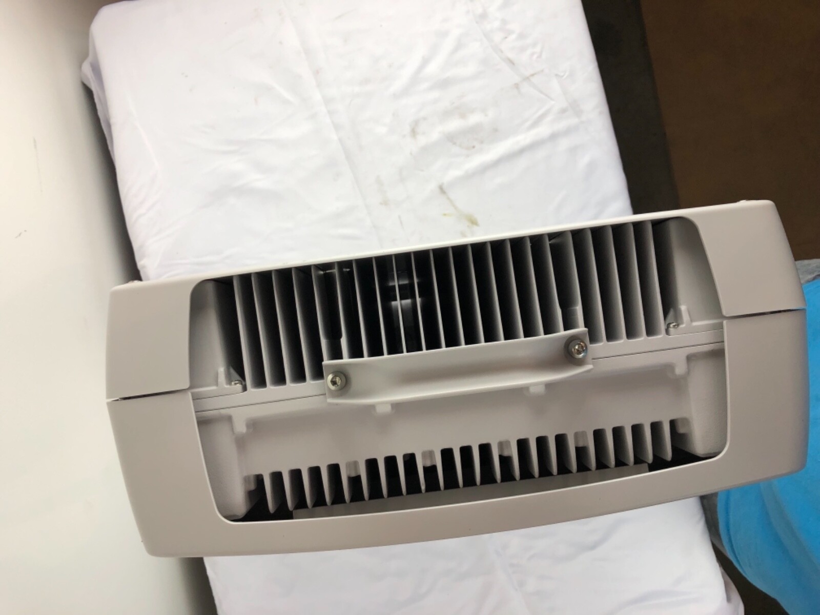 KRC161 241-1 ERICSSON RADIO remote radio unit 700mhz 60w (RRUS 11/B12) FTBD