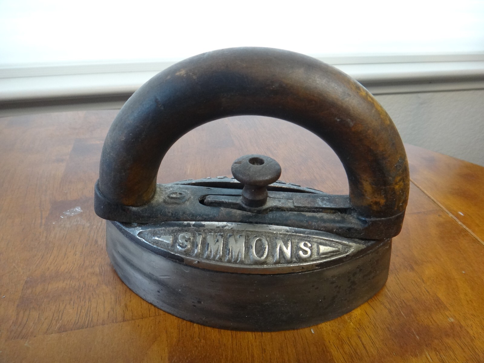 Vintage Sad Iron / Flat Iron Simmons Special 6 1/4