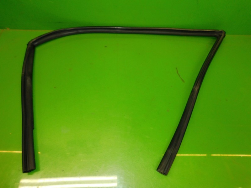 04-08 RX8 OEM driver left front door glass rubber seal weather strip