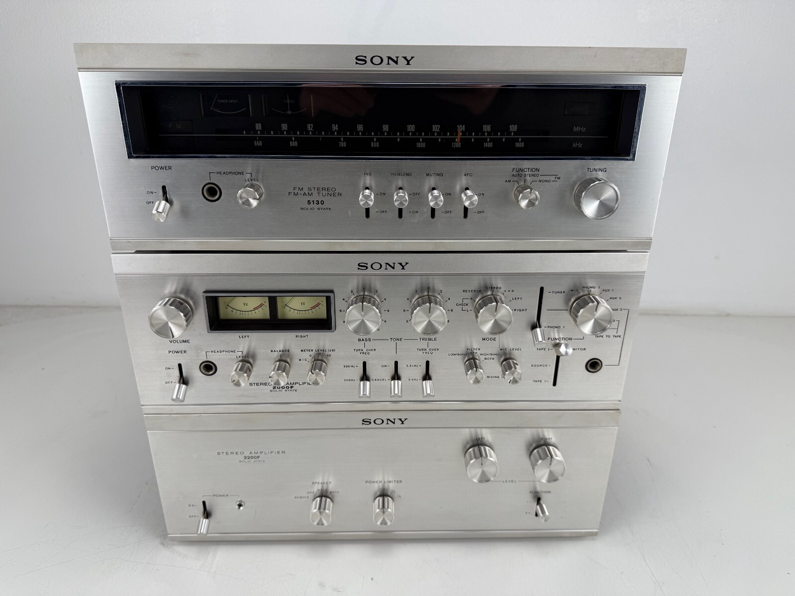 Sony ST 5130 Tuner / TA - 2000F Pre Amplifier / TA - 3200F Stereo