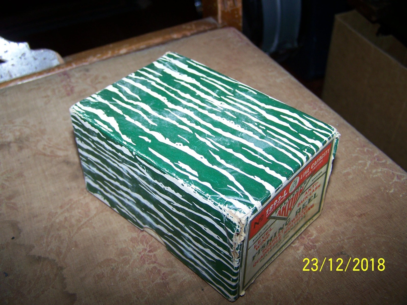 Vintage Used Pflueger Akron 1893L Level Wind Bait Casting Reel with Box